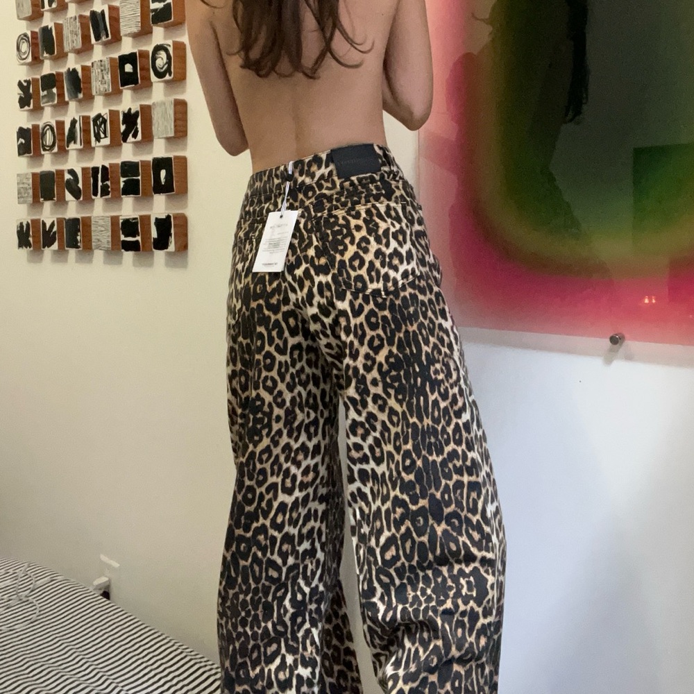 Co’Couture Leopard Wide Leg Jeans - Picture 4 of 5